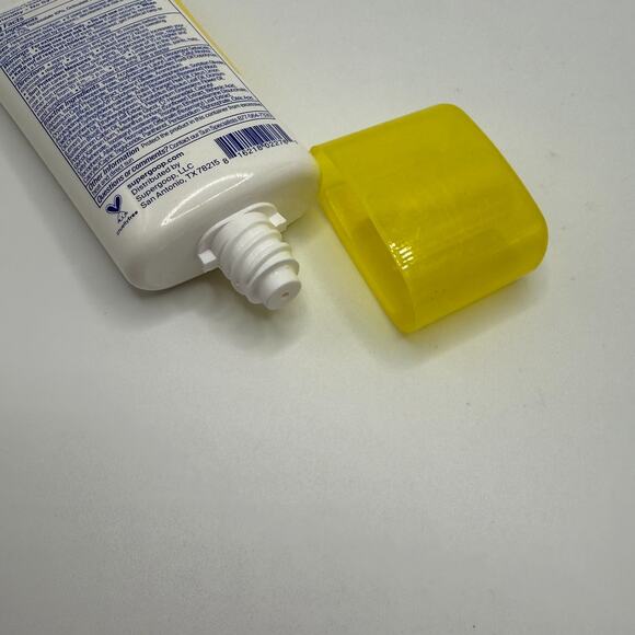 Supergoop PLAY Everyday Lotion SPF 50 With Sunflower Extract 1 oz EXP 03/2027 - Picture 3 of 5